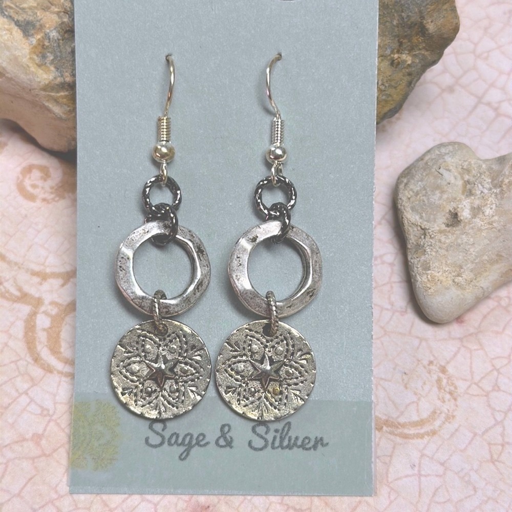 NEW Antique silver star disc casual artsy earrings medium length lightweight